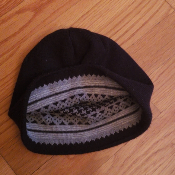 REVERSIBLE BEANIE - Picture 3 of 4